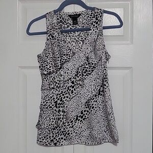 White House Black Market Sleeveless Ruffled Hidden Side Zip Animal Print Top XXS